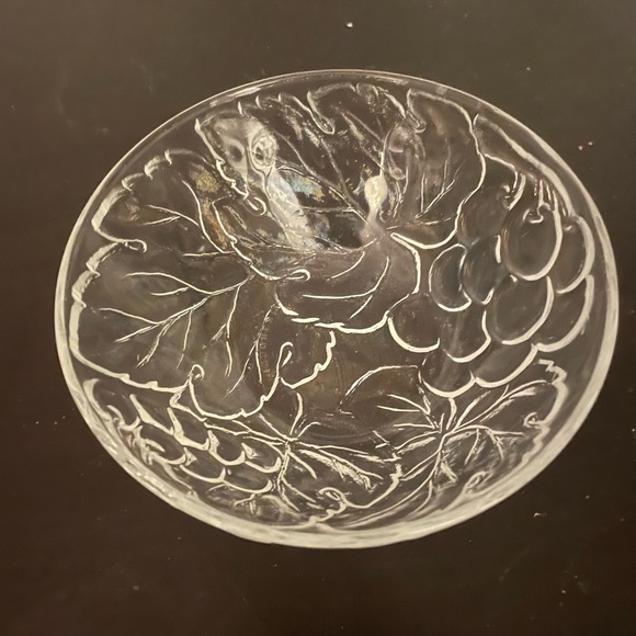 Indonesia Clear Cut Glass Dinner Plates and Bowls in Grape motif - Picture 2 of 9